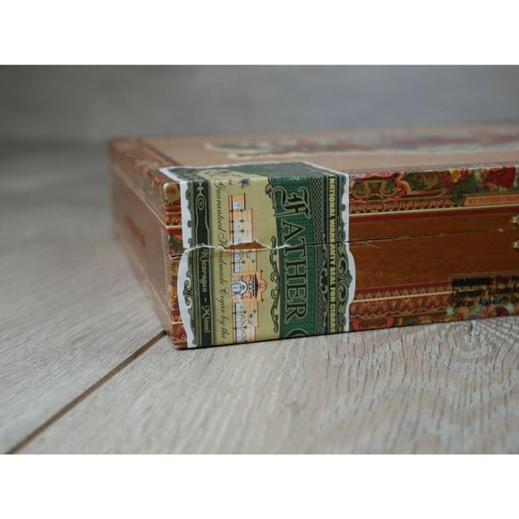 Flor de las Anitllas Sun Grown - My Father Cigars Box - Picture 6 of 6